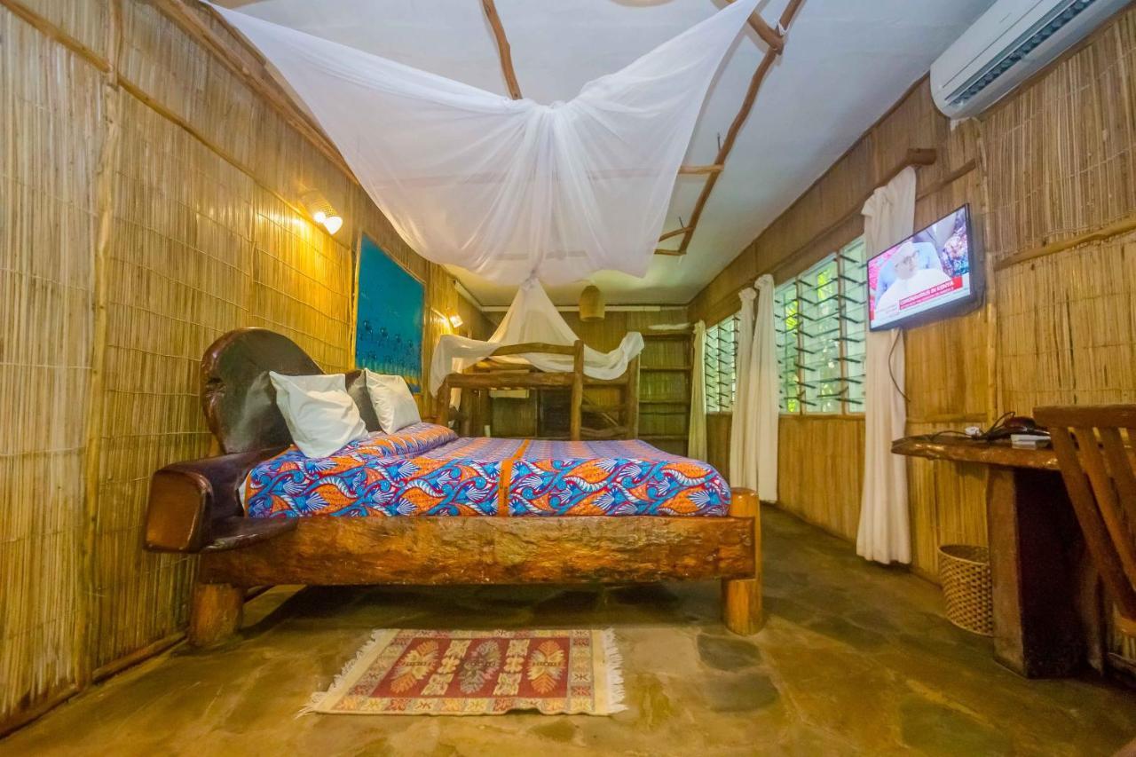 Ziwa Beach Resort Bamburi Exterior photo