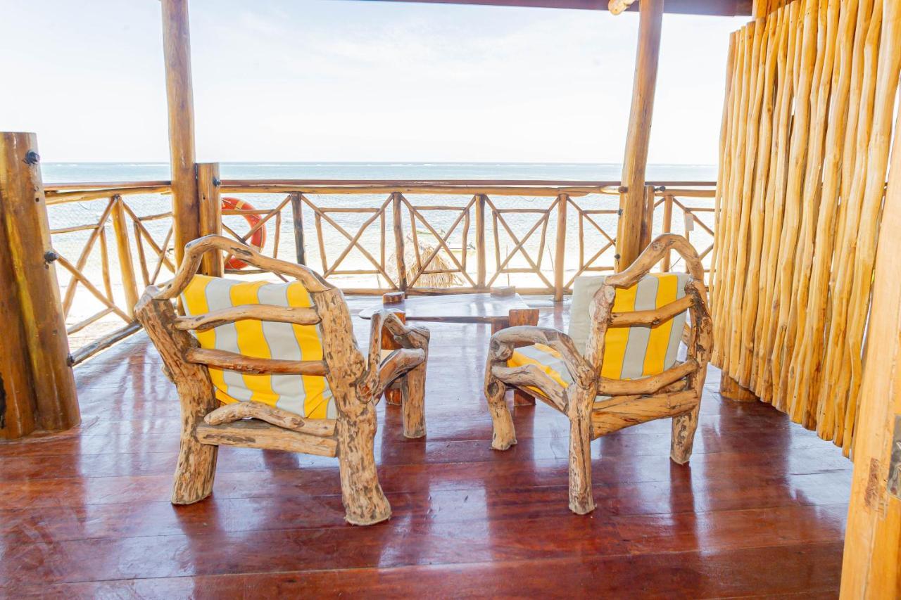 Ziwa Beach Resort Bamburi Exterior photo
